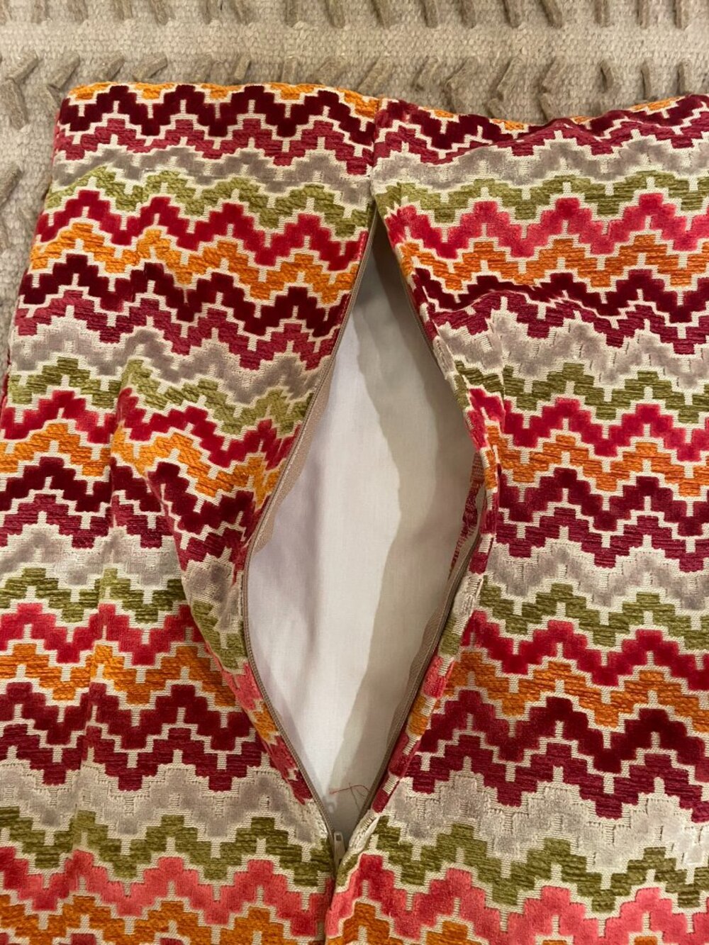 Euro shams and bed scarf - Picture 5 of 10